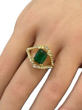Emerald Cut Ring Green Center Rhinestone Inlay Gold Tone Size 9
